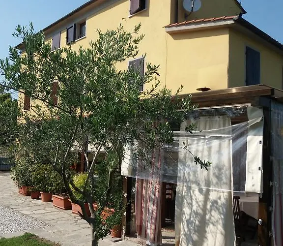 Le Travi Bed and Breakfast Sarzana