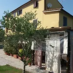Le Travi Bed & Breakfast Sarzana