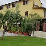 Le Travi Bed & Breakfast 3*
