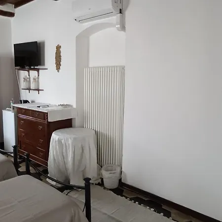Le Travi Bed & Breakfast Sarzana