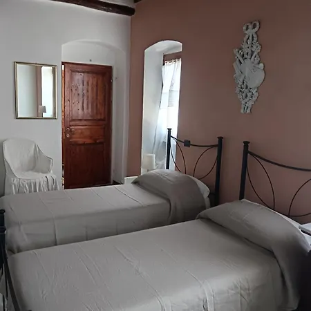 乐特拉维酒店 3*