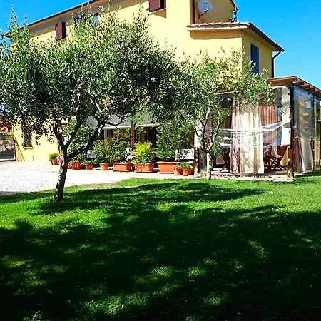 Le Travi Panzió Sarzana
