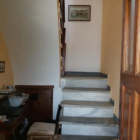 Le Travi לינה וארוחת בוקר סרזאנה