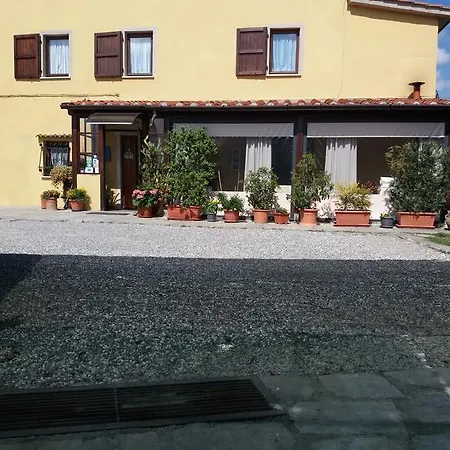 住宿加早餐酒店 乐特拉维酒店 萨尔扎纳